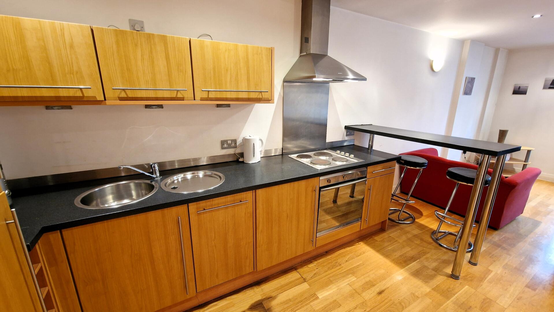 2 Lake House 66 Ellesmere Street Castlefield Locks